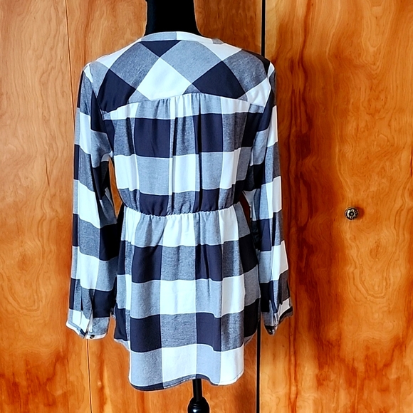 Shirt - Picture 3 of 3